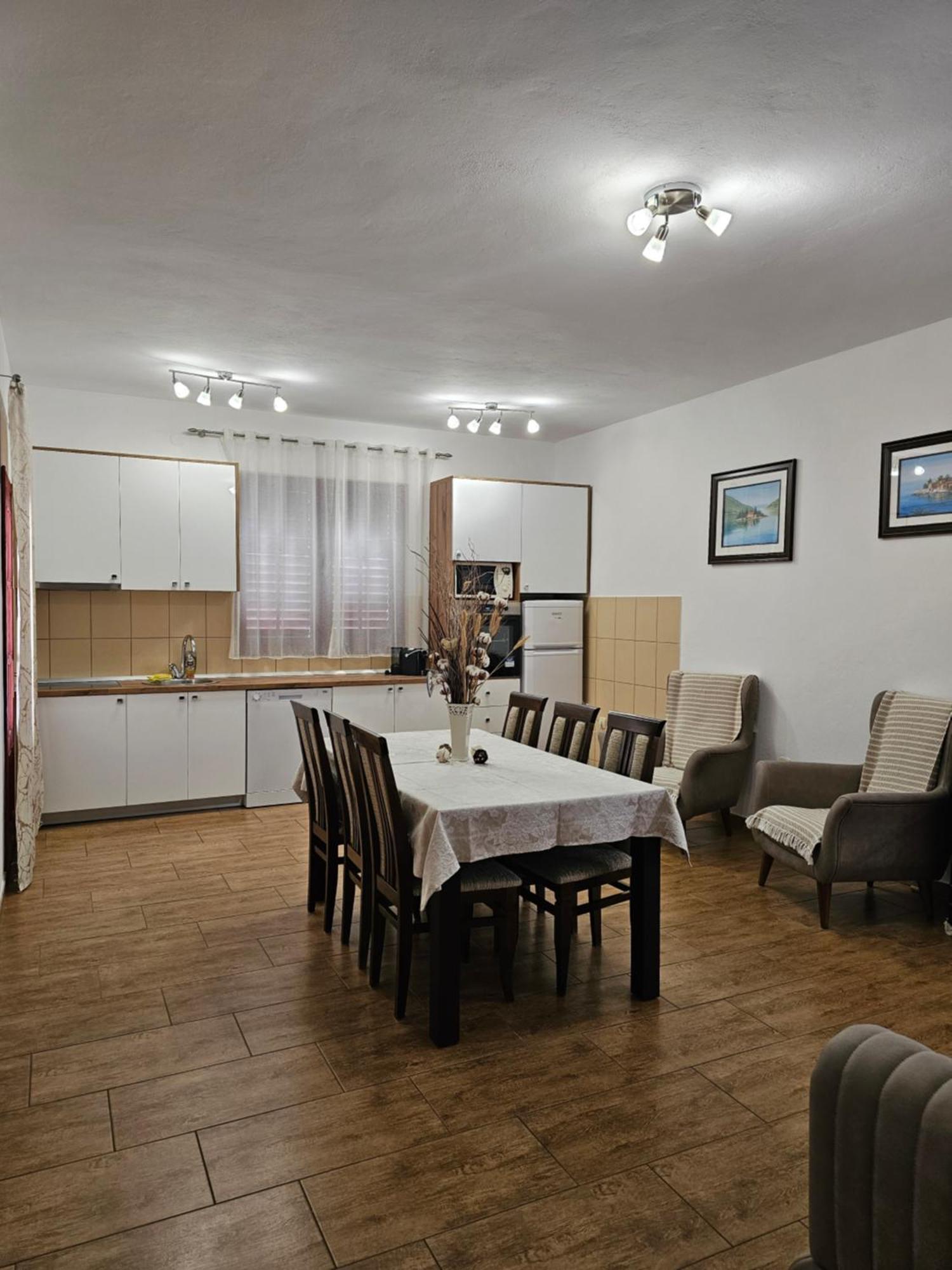 Apartments Nadja Kotor Exterior foto